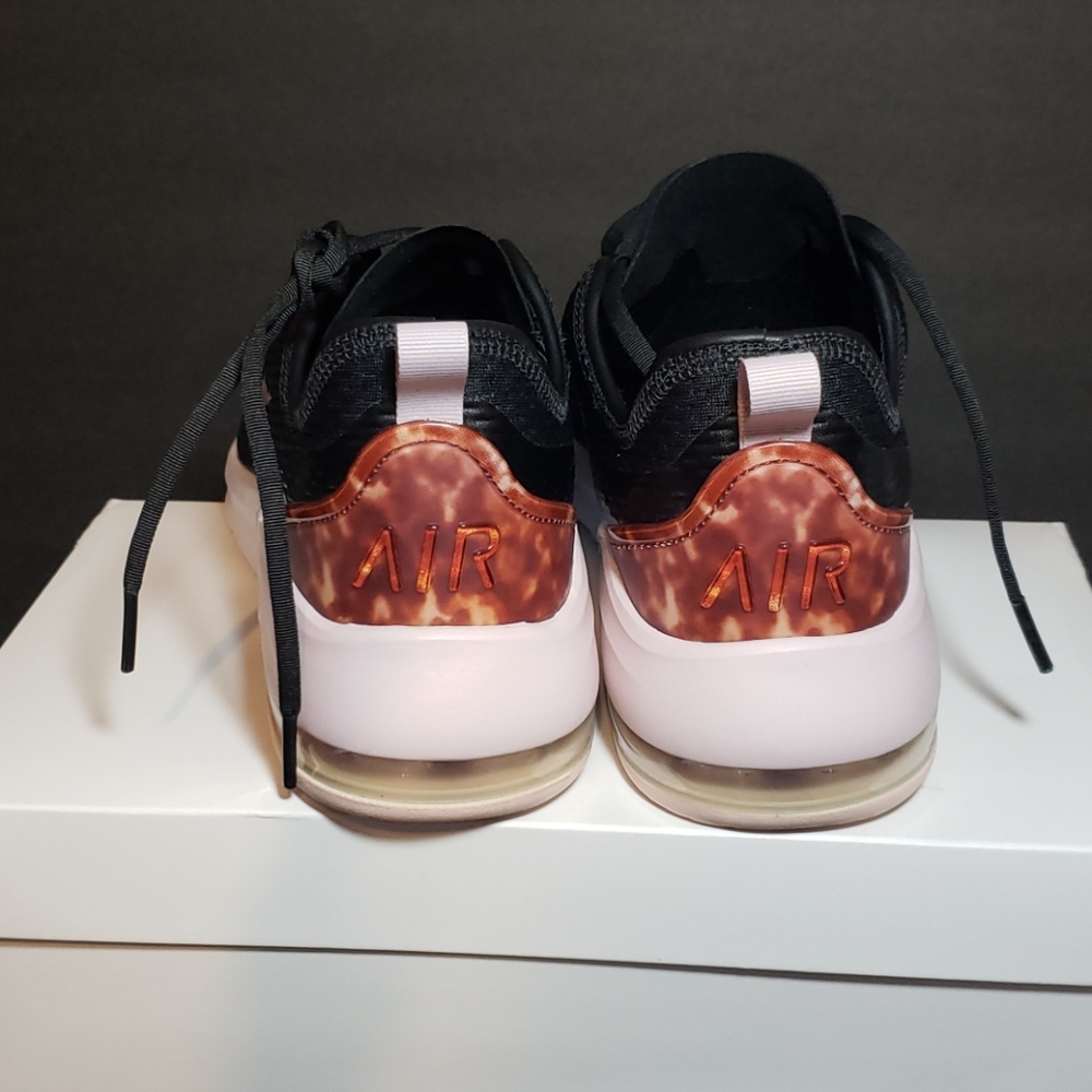 Nike Air Max Motion 2 Sneaker - Picture 10 of 10